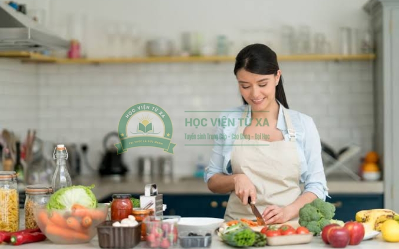 Trung cấp Nấu ăn học cuối tuần có thể làm đầu bếp hoặc tự mở quán không?
