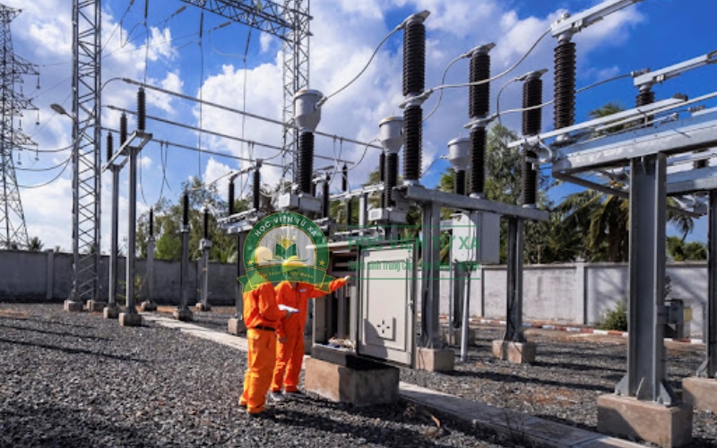 Học Trung cấp Điện công nghiệp vừa học vừa làm ra trường làm gì?