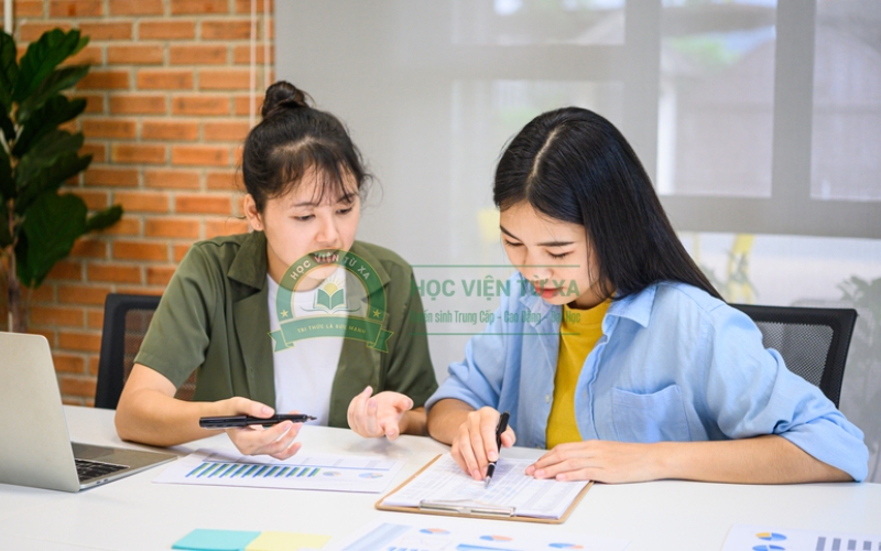 Nên chọn trường nào học Văn bằng 2 Kế toán vừa học vừa làm 