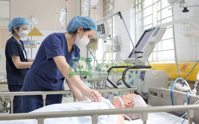 Tìm nơi học Trung cấp Điều dưỡng uy tín?