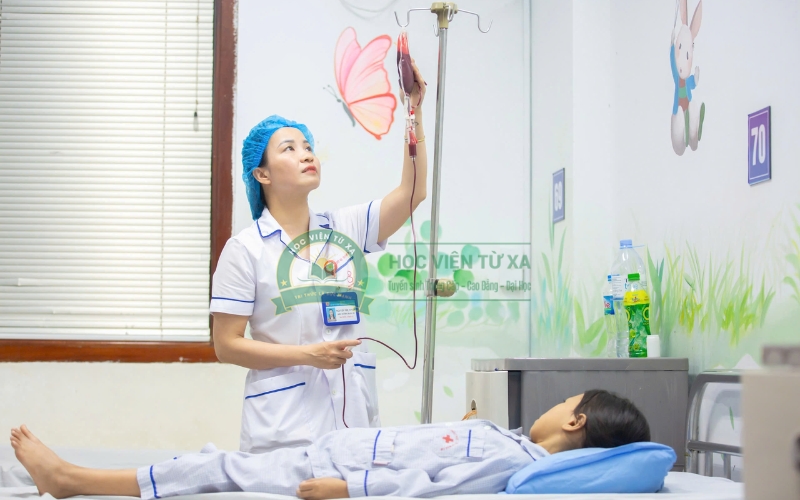 Trung cấp Điều dưỡng có được cấp chứng chỉ hành nghề không?